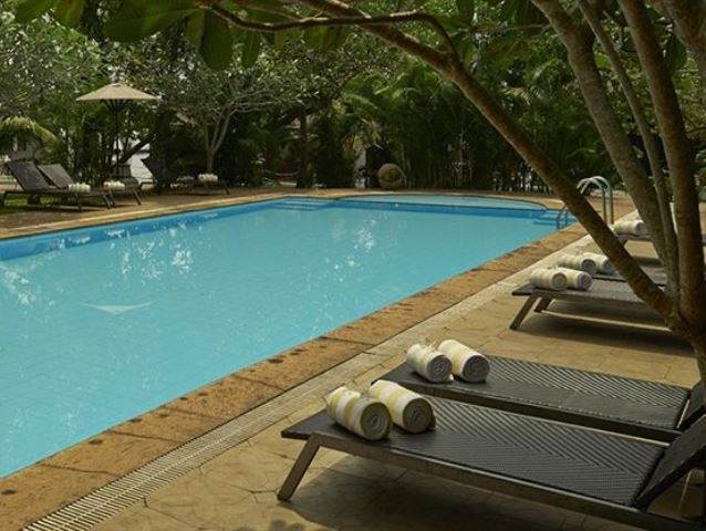 Hotel Club Mahindra Ashtamudi Nīndakara Esterno foto