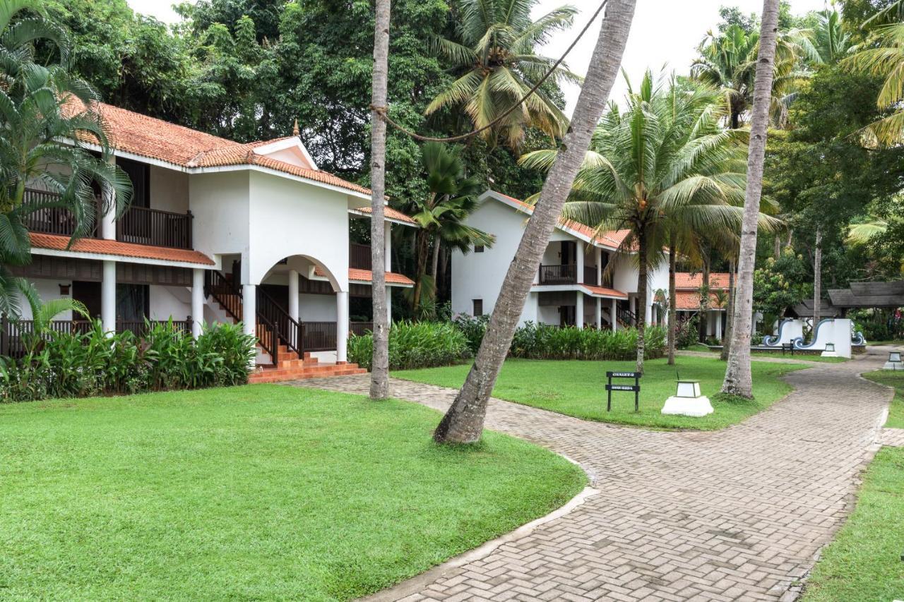 Hotel Club Mahindra Ashtamudi Nīndakara Esterno foto