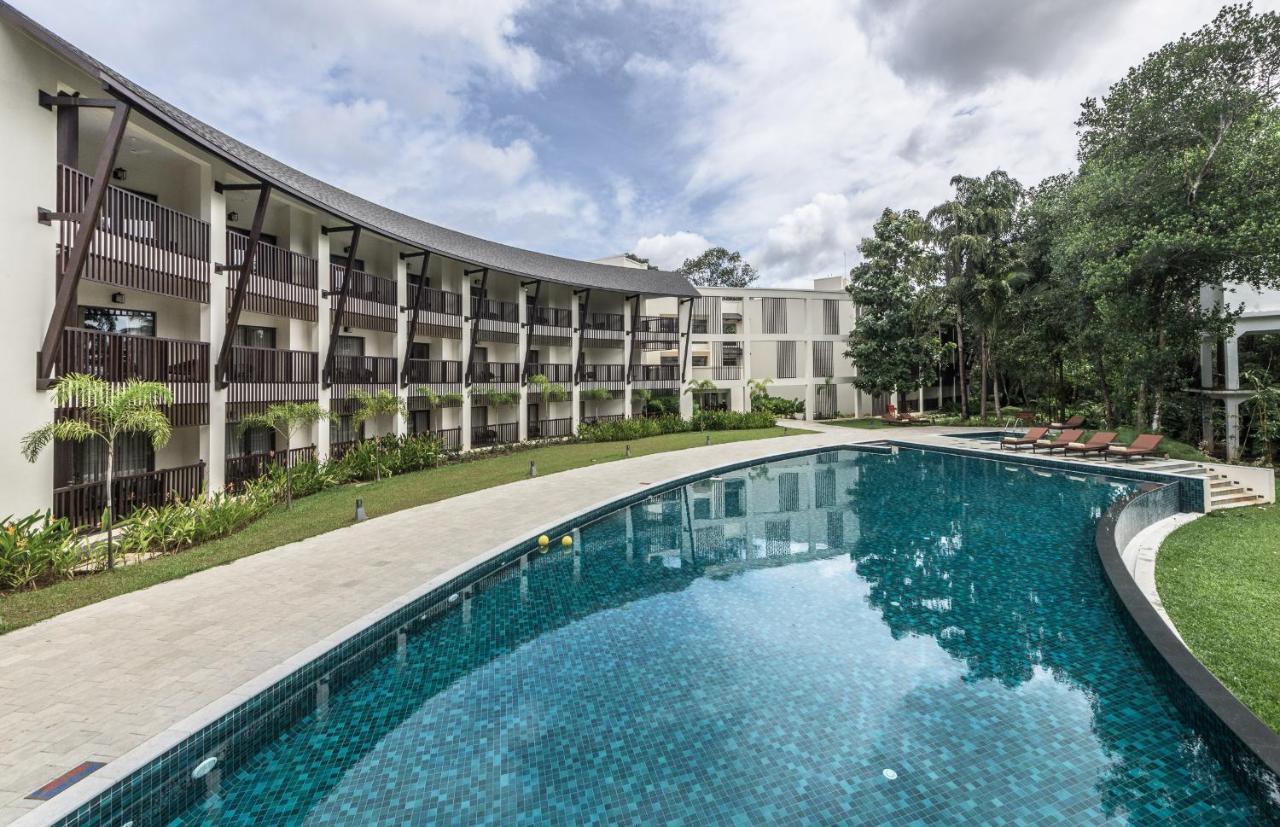 Hotel Club Mahindra Ashtamudi Nīndakara Esterno foto