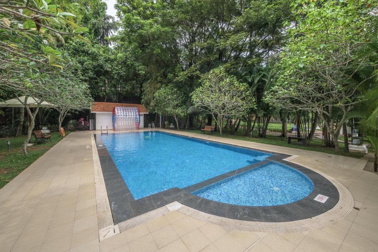 Hotel Club Mahindra Ashtamudi Nīndakara Esterno foto