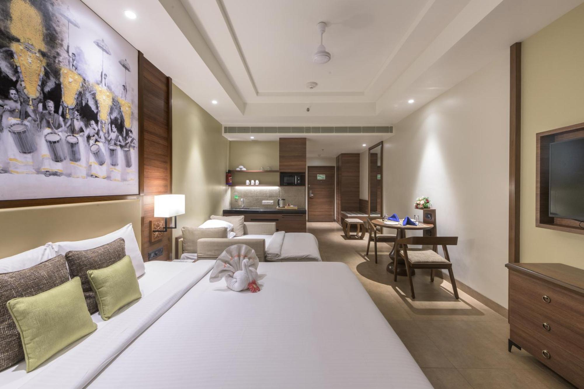 Hotel Club Mahindra Ashtamudi Nīndakara Esterno foto