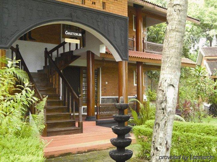 Hotel Club Mahindra Ashtamudi Nīndakara Esterno foto